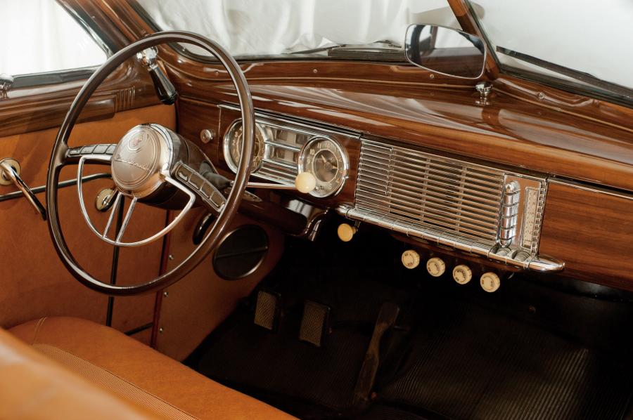 Интерьер Packard Eight Station Sedan (2293) 1948 года  (фото 48 из 63)